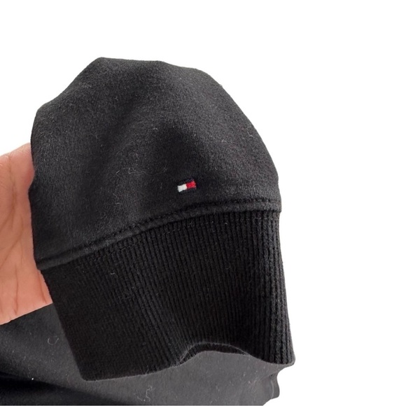 TOMMY HILFIGER CREWNECK SWEATER WOMENS SIZE MEDIUM BLACK - Picture 4 of 9